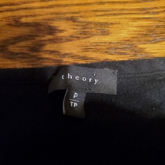 Theory chevak ribbed viscose black top sz P/small - Picture 3 of 5